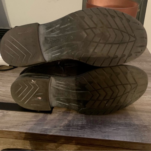 Baretraps Crosby Booties wmns size 6m black‎ & chrome silver - Picture 7 of 7